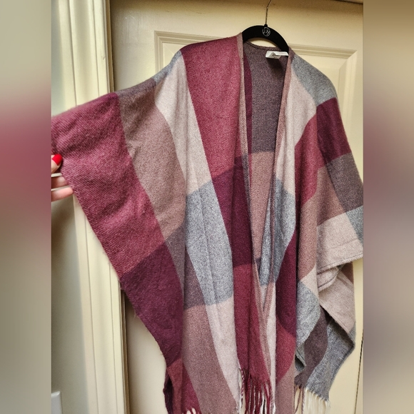 Woolrich Maroon, Pink and Gray Blanket Shawl, OS - Picture 3 of 7